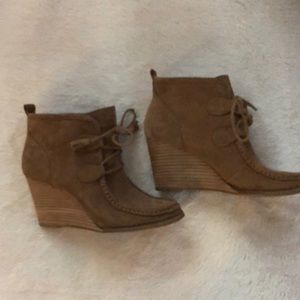Lucky Brand Wedge bootie size 8